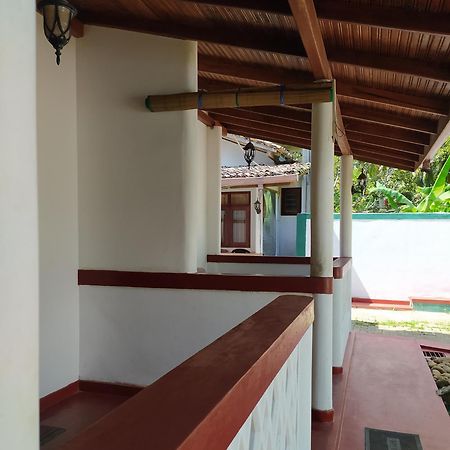 River Side Holiday Inn Weligama Bagian luar foto