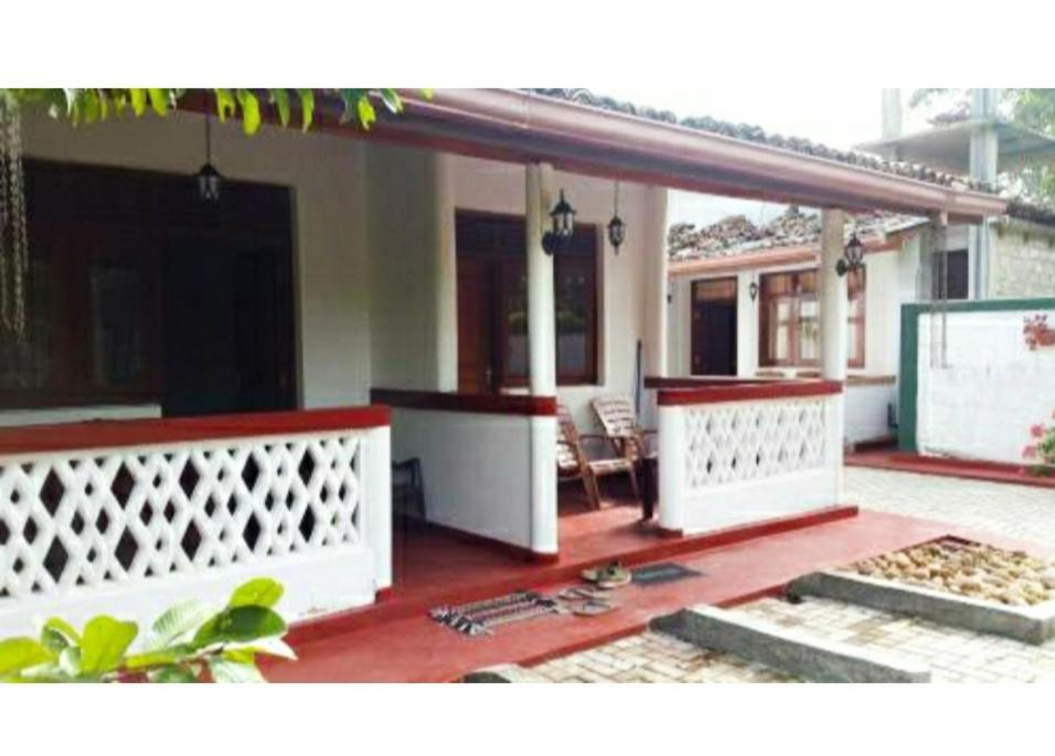 River Side Holiday Inn Weligama Bagian luar foto