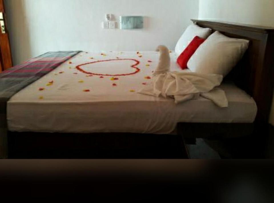 River Side Holiday Inn Weligama Bagian luar foto