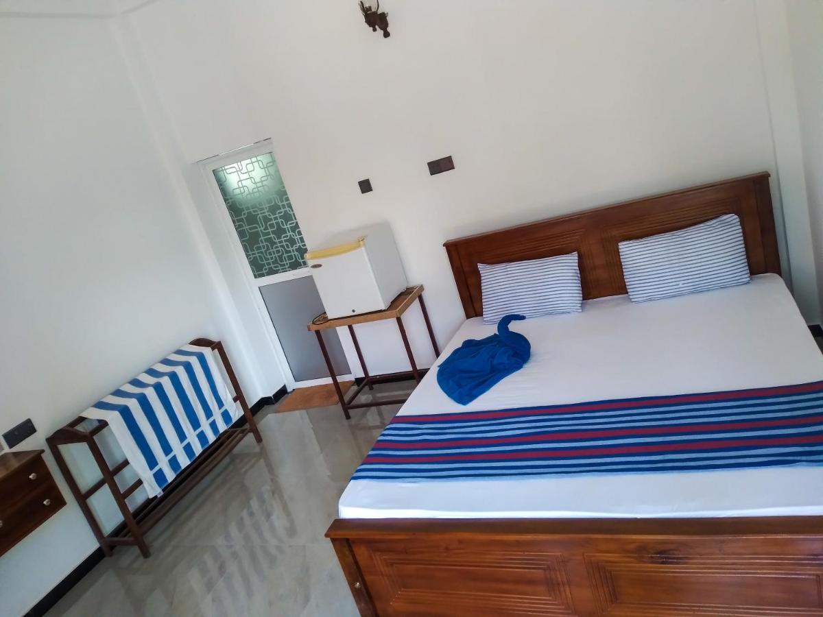 River Side Holiday Inn Weligama Bagian luar foto